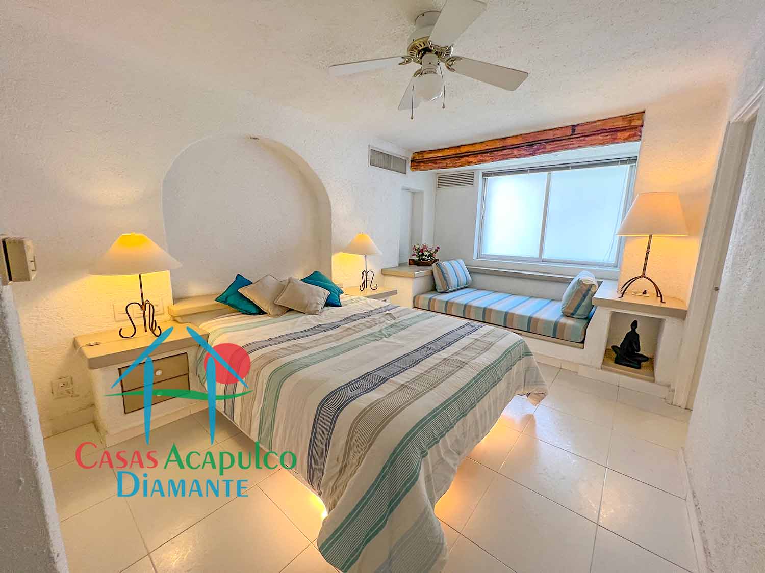 Calypso 302 - Recámara uno 4